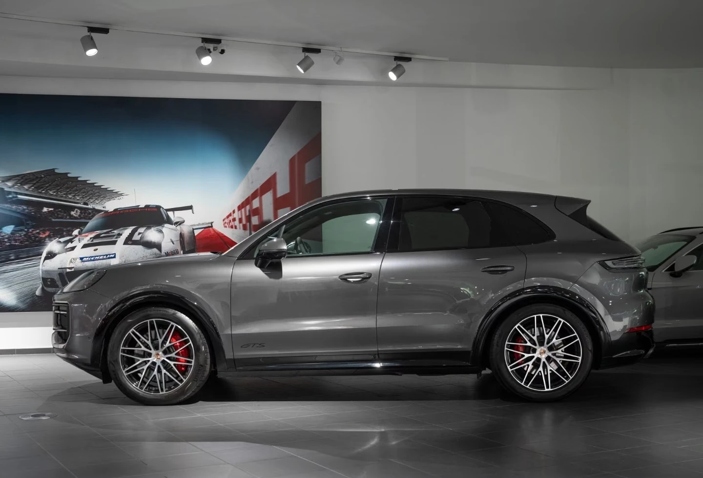Porsche Cayenne GTS/4WD/REAR AXLE/LUFT/PANO/BOSE/360/ACC/ | Mobile.bg � ����������� 2