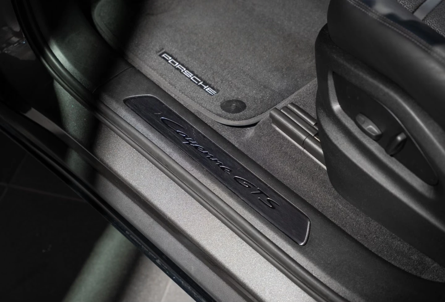 Porsche Cayenne GTS/4WD/REAR AXLE/LUFT/PANO/BOSE/360/ACC/ | Mobile.bg � ����������� 8