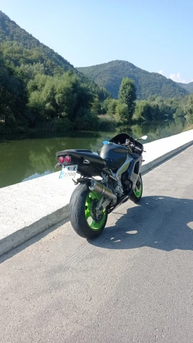 Yamaha YZF-R1, снимка 1