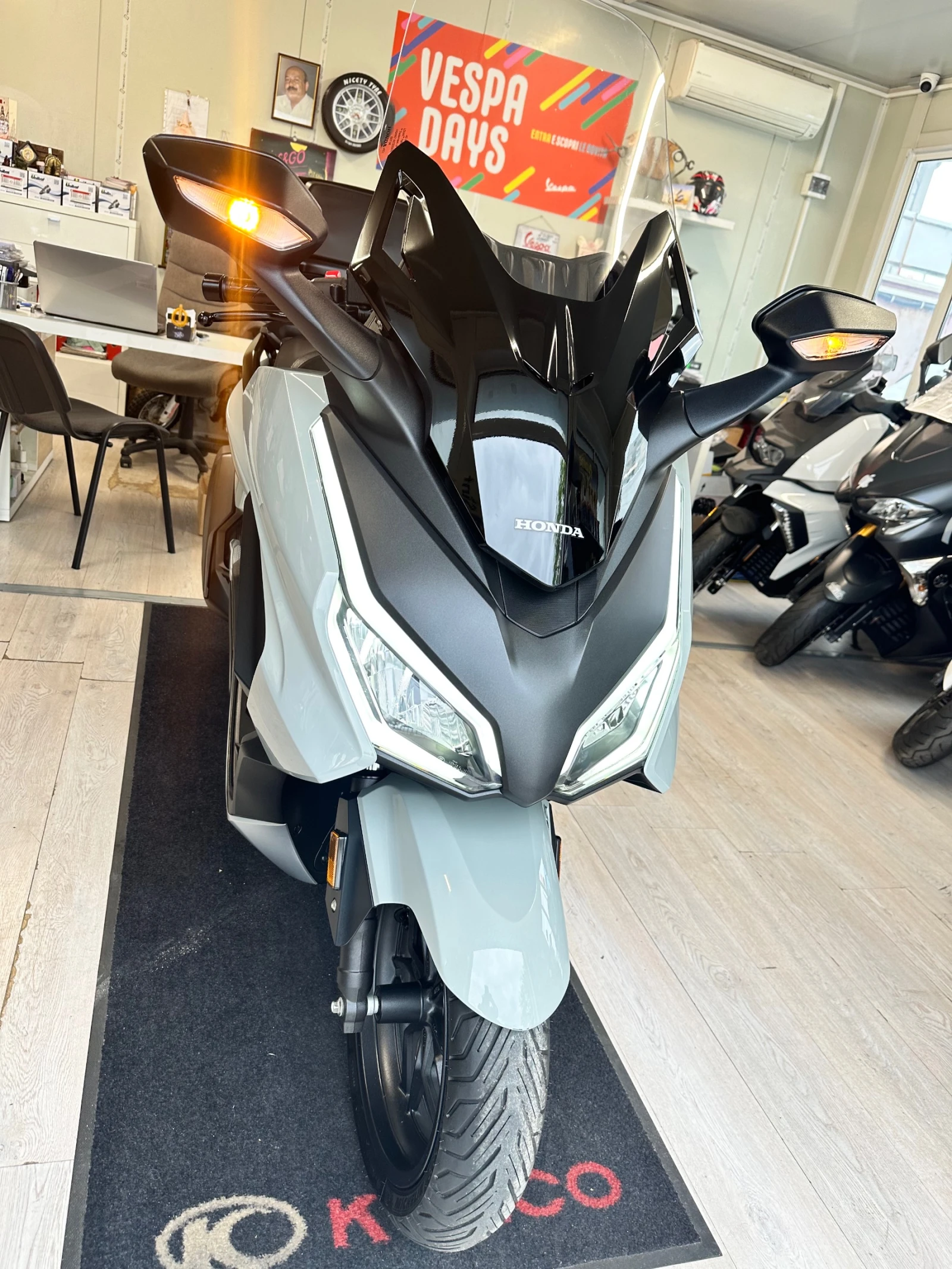 Honda Forza 350 Deluxe Nardo Gray