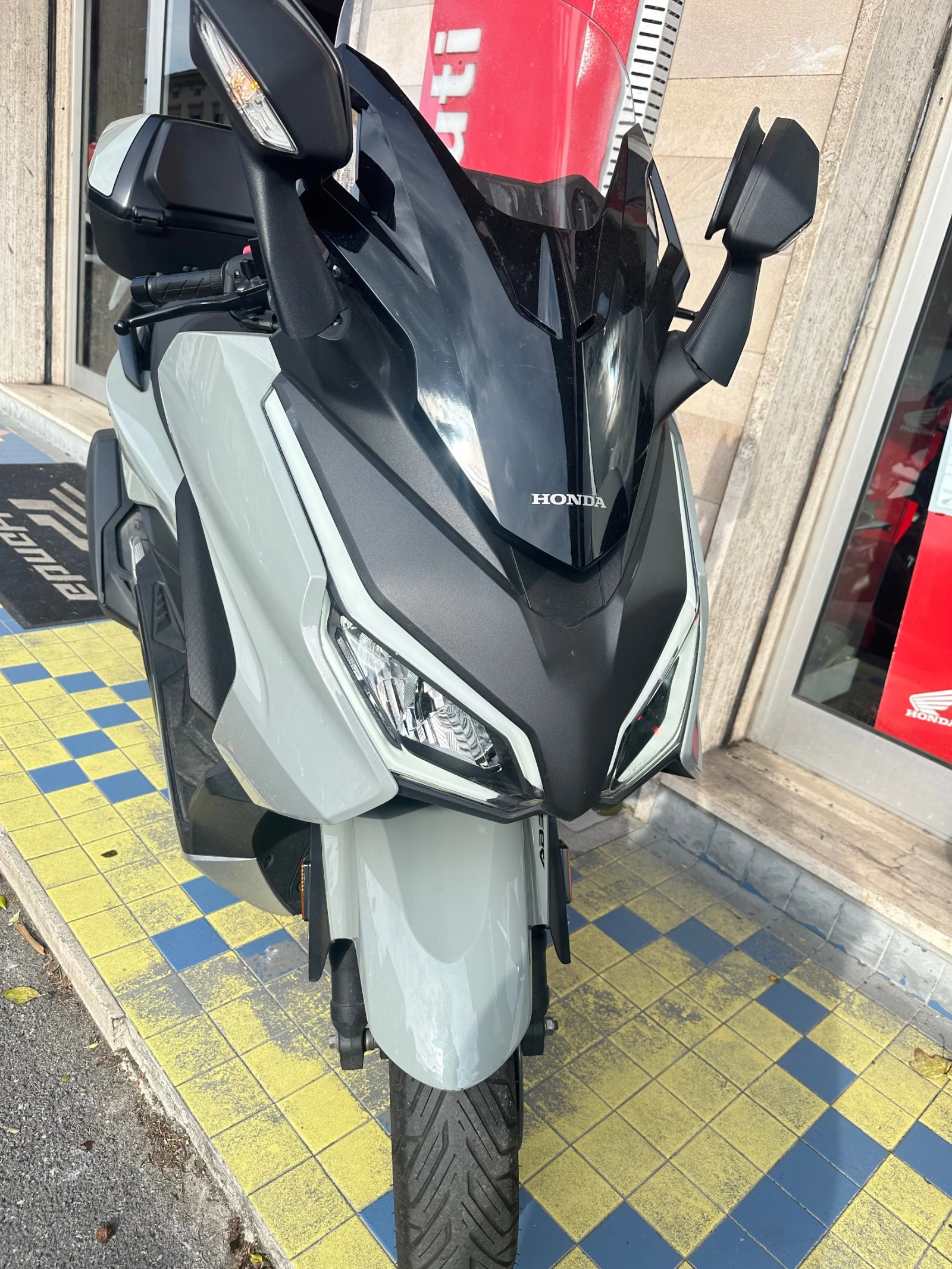 Honda Forza 350 Deluxe Nardo Gray