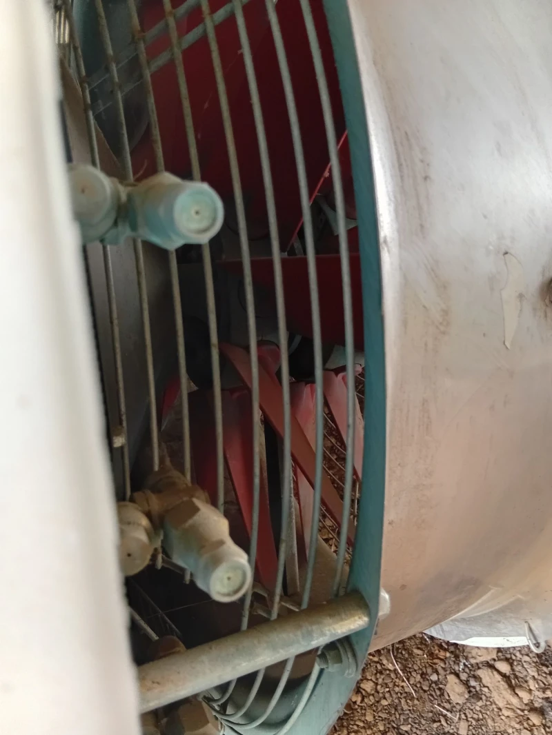 Самоходна пръскачка Друга марка, снимка 3 - Селскостопанска техника - 53583047