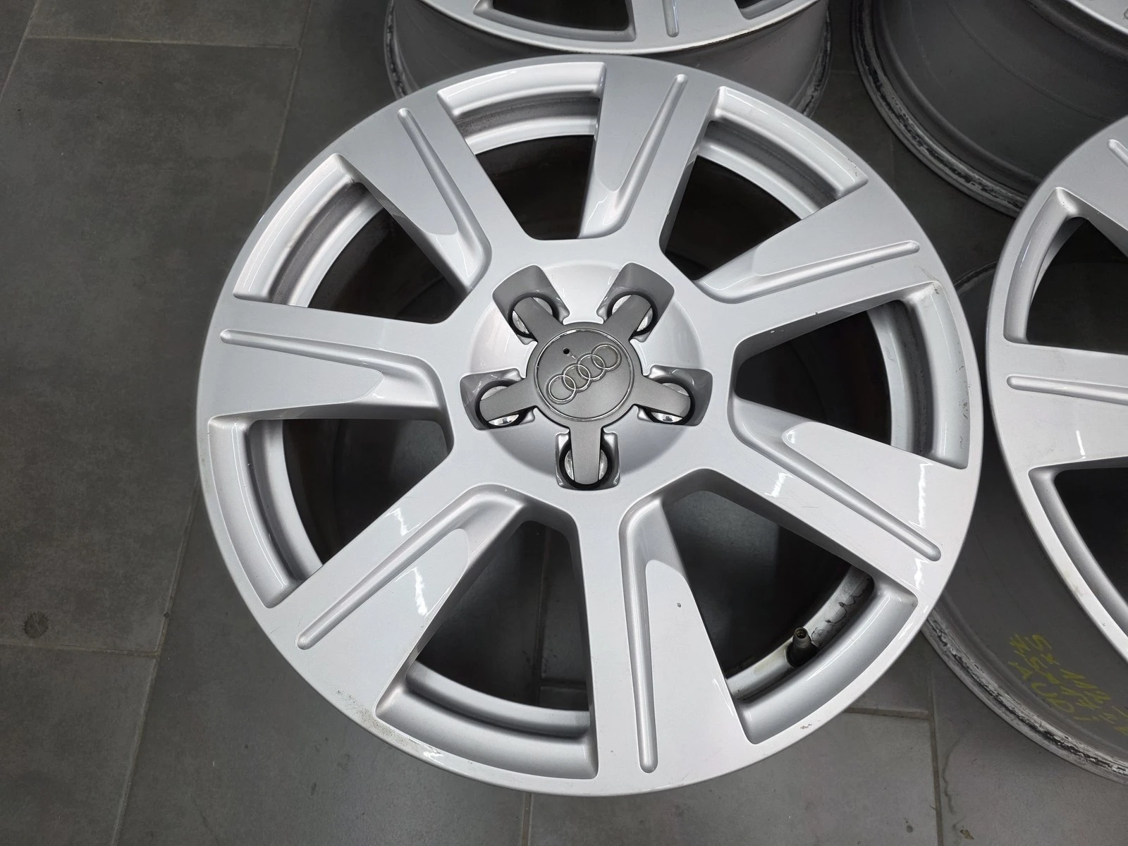 Джанти за Audi, снимка 7 - Гуми и джанти - 56688041