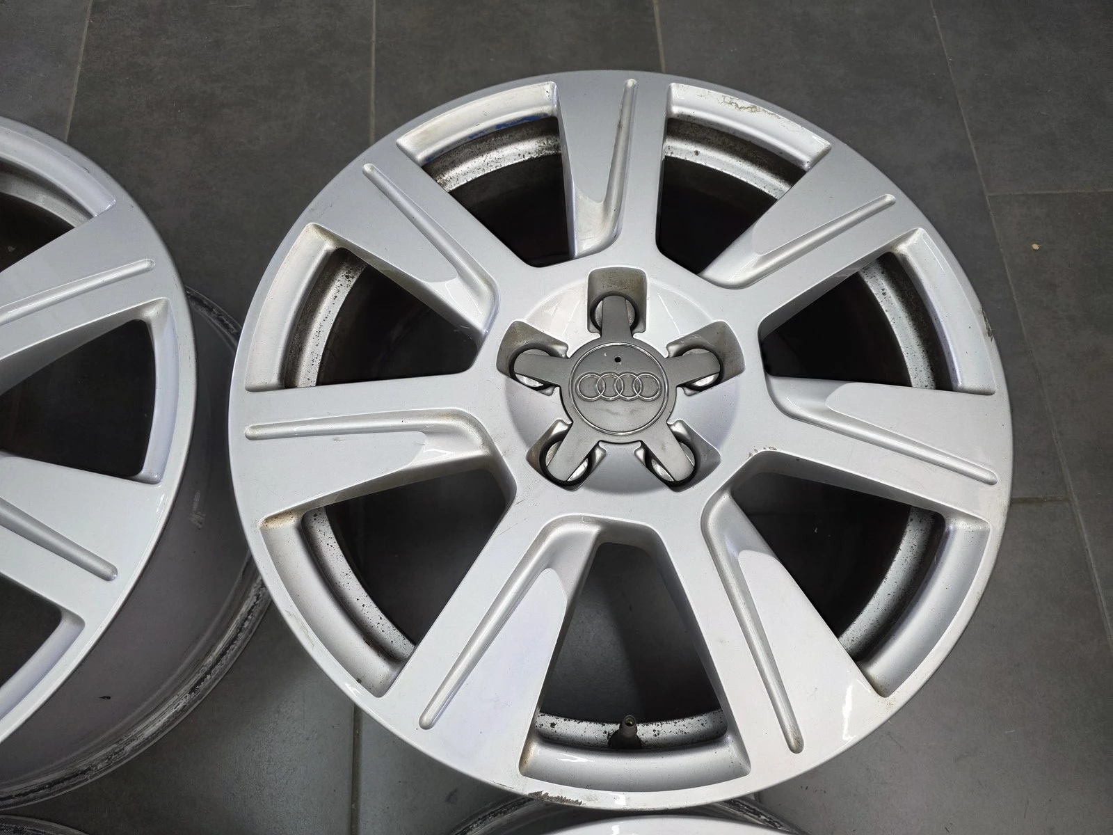 Джанти за Audi, снимка 6 - Гуми и джанти - 56688041