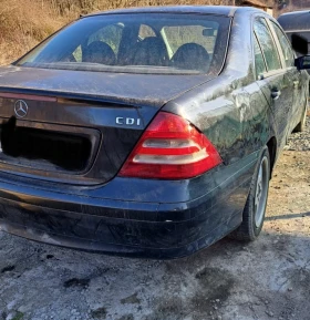 Mercedes-Benz 220, снимка 3