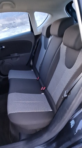 Seat Leon 1.6 i, снимка 8 - Автомобили и джипове - 43981734