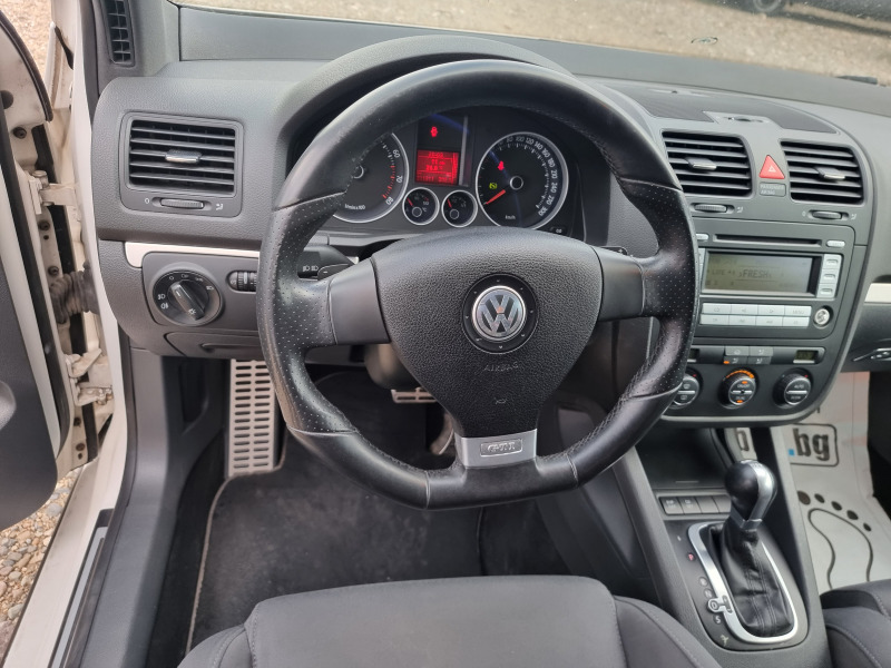 VW Golf 2.0-GTI 200k.c автоматик топ, снимка 16 - Автомобили и джипове - 42222713
