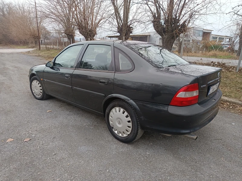 Opel Vectra 1.6 ГАЗ КЛИМАТИК , снимка 4 - Автомобили и джипове - 48257693