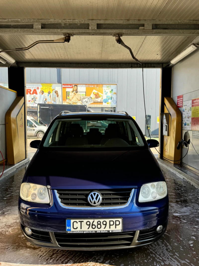 VW Touran, снимка 1 - Автомобили и джипове - 48756503