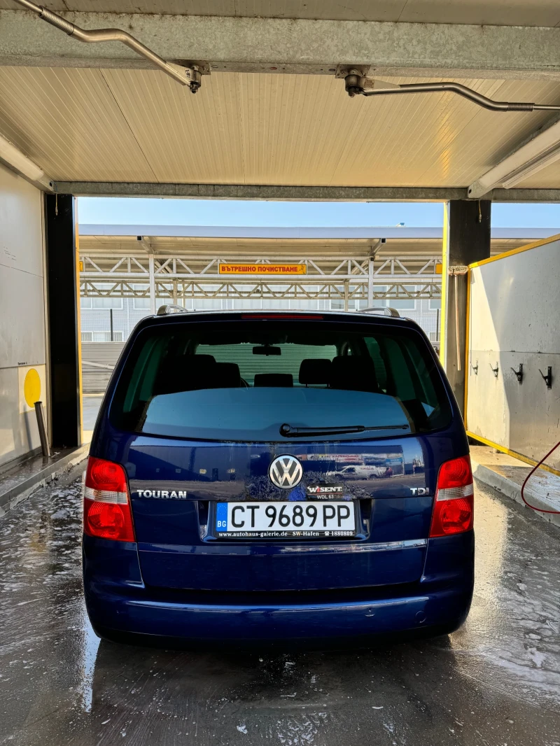 VW Touran, снимка 4 - Автомобили и джипове - 48756503