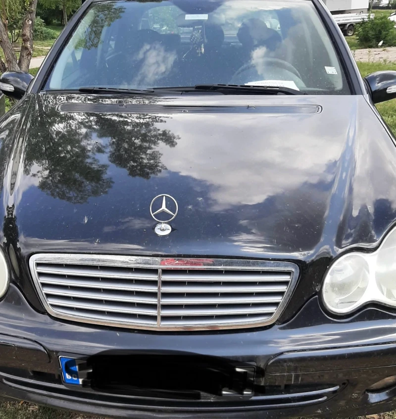 Mercedes-Benz 220, снимка 1 - Автомобили и джипове - 48819183