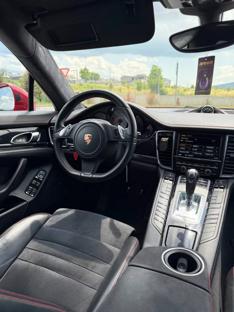 Porsche Panamera GTS 4.8, снимка 10 - Автомобили и джипове - 51947759