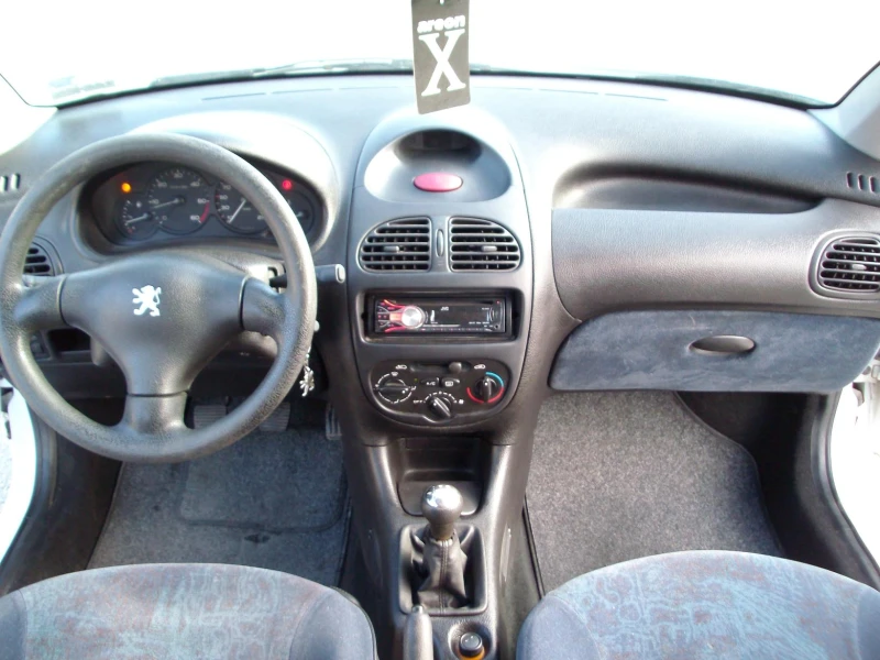 Peugeot 206 1.9 D Климатик , снимка 10 - Автомобили и джипове - 49495213