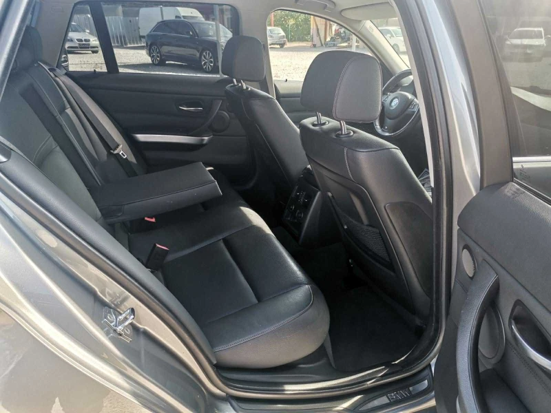 BMW 330 3.0 I AUTO SWISS, снимка 13 - Автомобили и джипове - 51080873