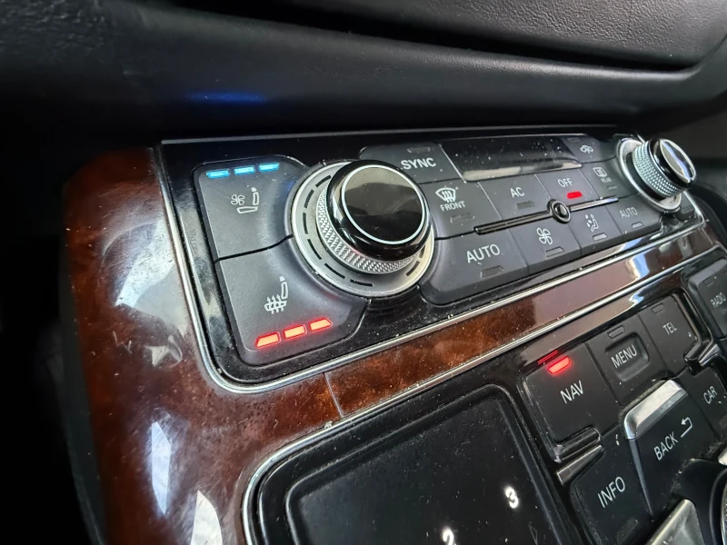 Audi A8 4.2TDI* V8* BiTurbo* MATRIX, снимка 14 - Автомобили и джипове - 51954008