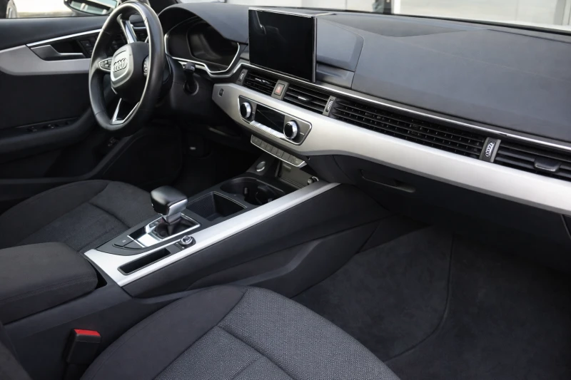 Audi A4  SW 2.0 40 TDI  ADVANCED 7 STRONIC, снимка 4 - Автомобили и джипове - 51980470
