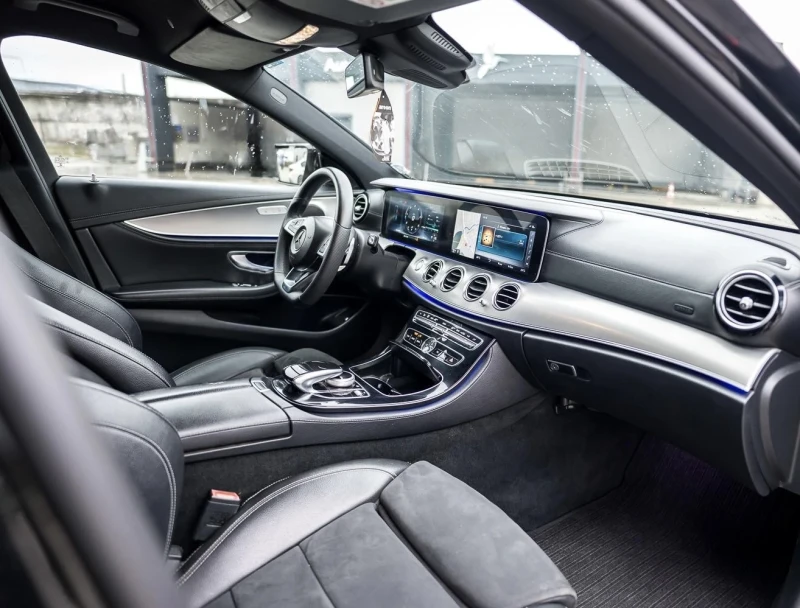 Mercedes-Benz E 220 AMG, снимка 6 - Автомобили и джипове - 53510341