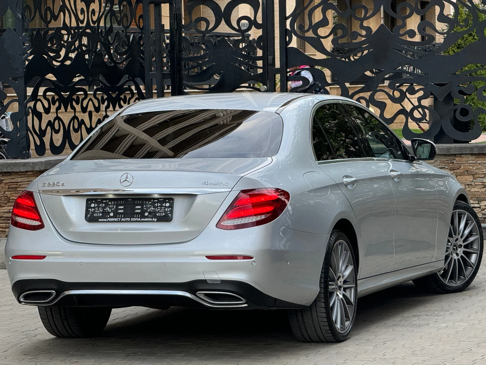 Mercedes-Benz E 220 2.2D-9G-4-MATIC-AMG-PREMIUM-ПОДГРЕВ-HEADUP-ДИГИТАЛ - изображение 5