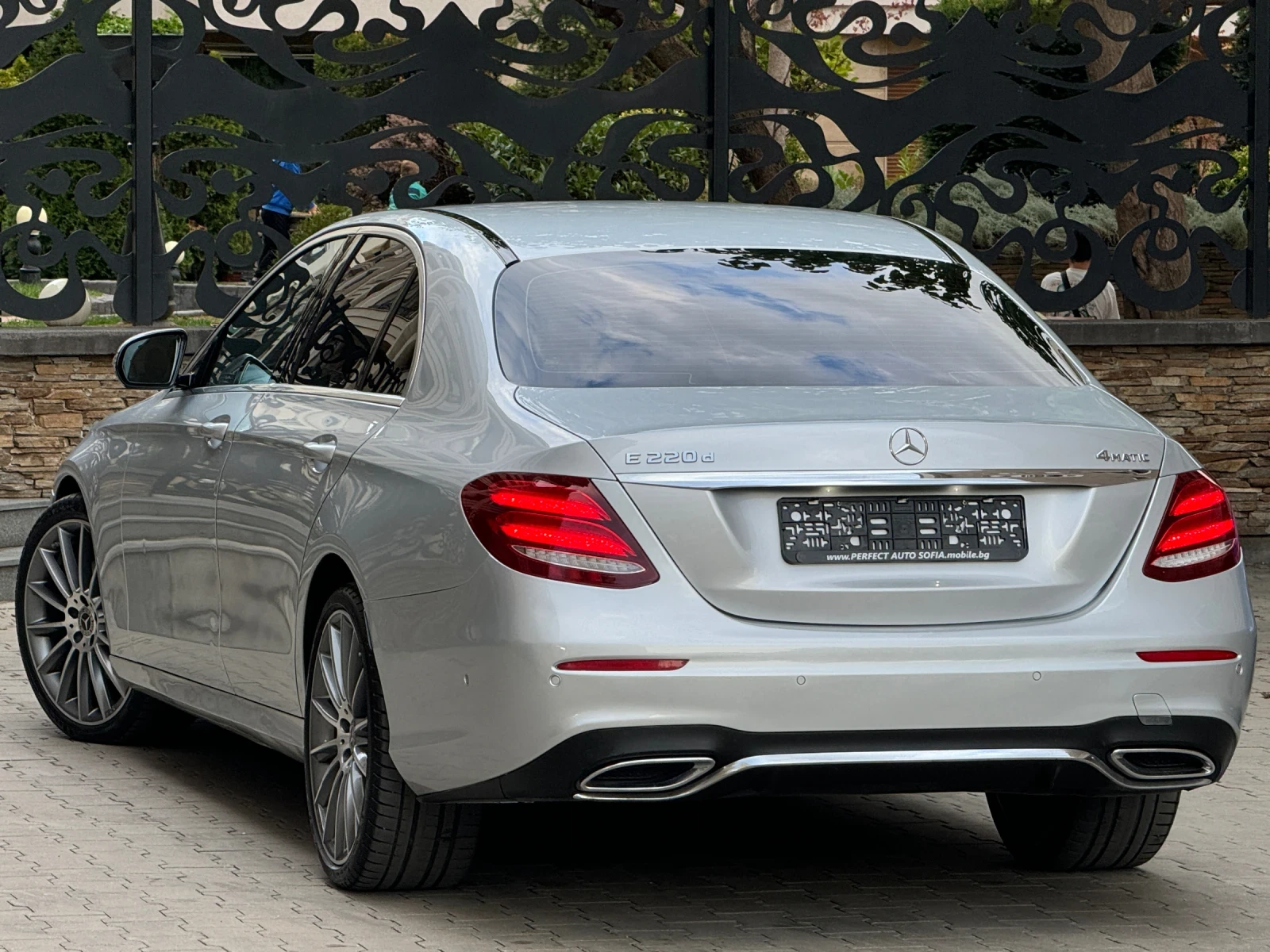 Mercedes-Benz E 220 2.2D-9G-4-MATIC-AMG-PREMIUM-ПОДГРЕВ-HEADUP-ДИГИТАЛ - изображение 3