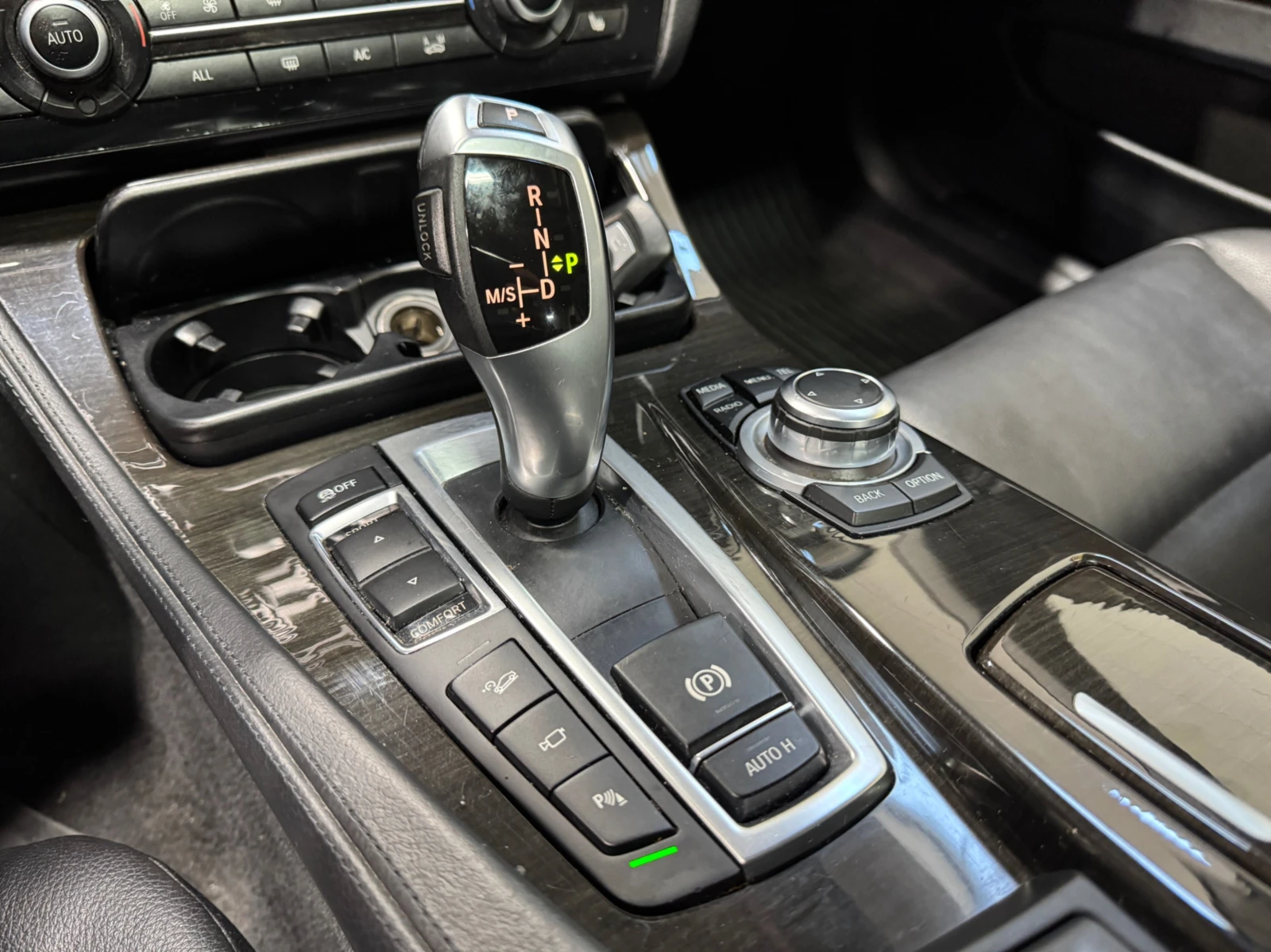 BMW 528 xDrive  | Mobile.bg   12