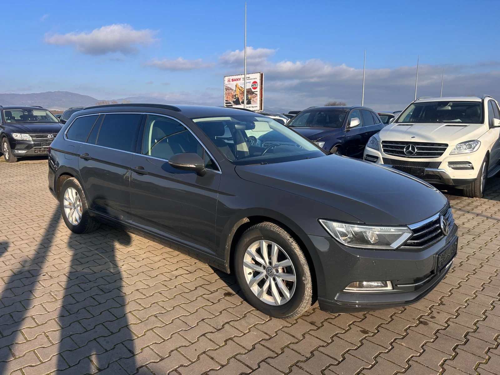 VW Passat 1.6TDI AVTOMAT/NAVI EURO 6 | Mobile.bg � ����������� 4