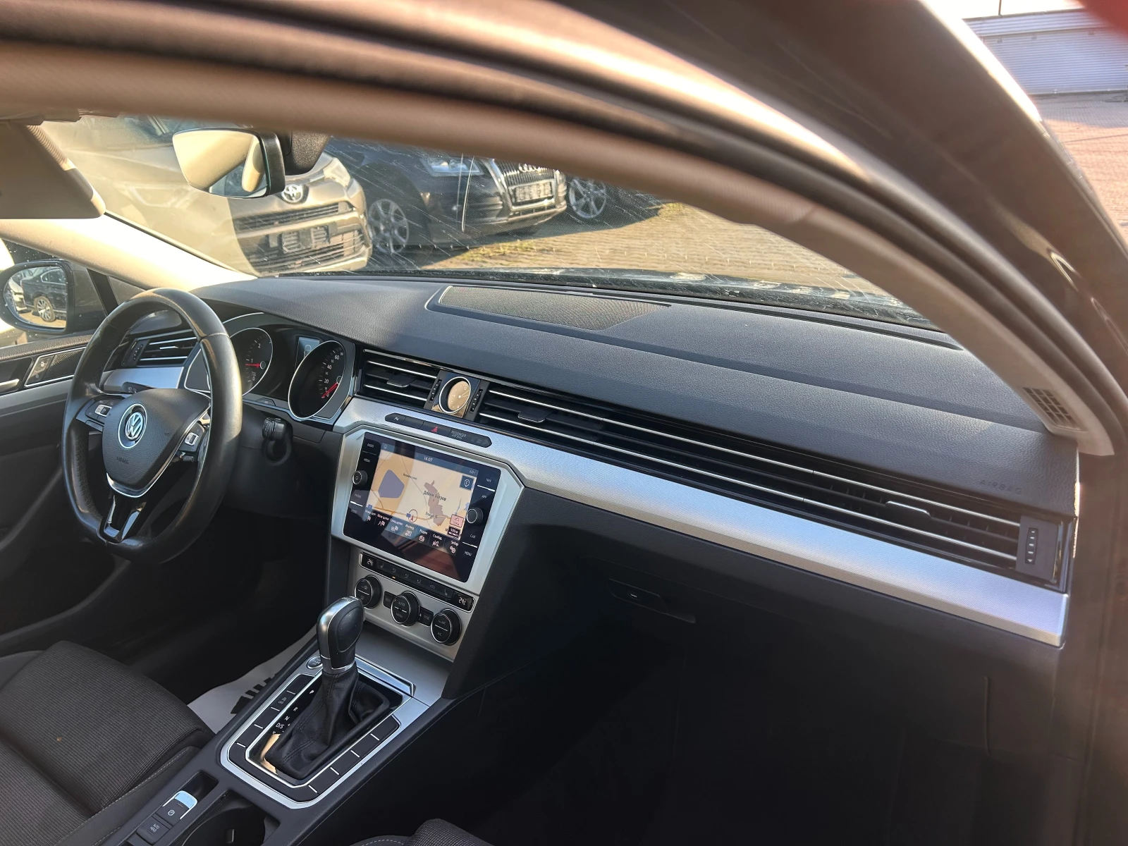 VW Passat 1.6TDI AVTOMAT/NAVI EURO 6 | Mobile.bg � ����������� 10