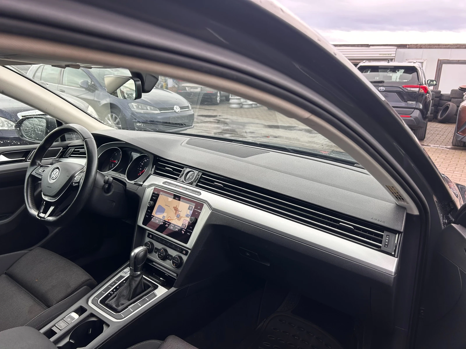 VW Passat 1.6TDI AVTOMAT/NAVI EURO 6 - изображение 10