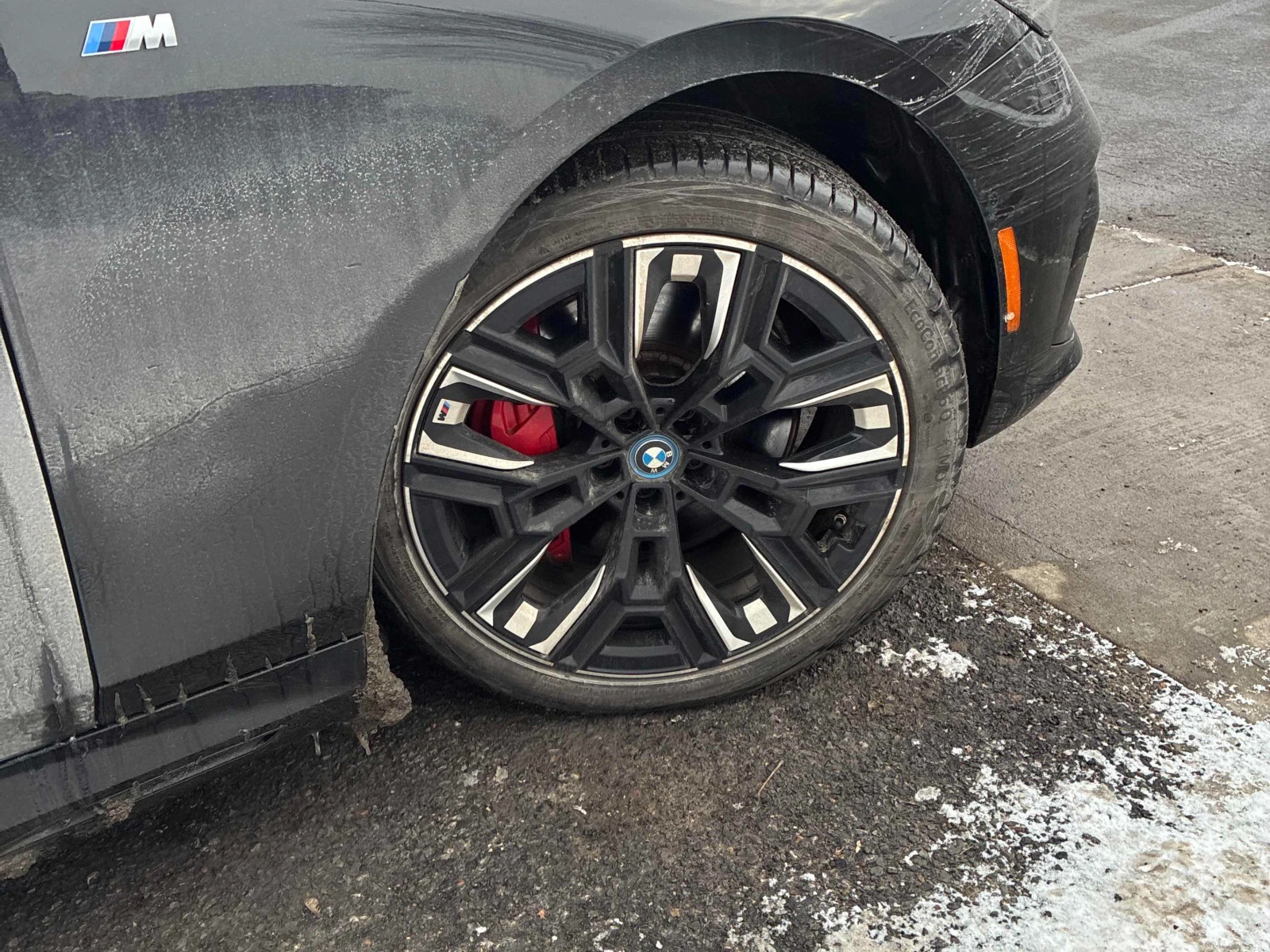 BMW i5 M60 xDrive * * CARFAX * *   * *  | Mobile.bg   6