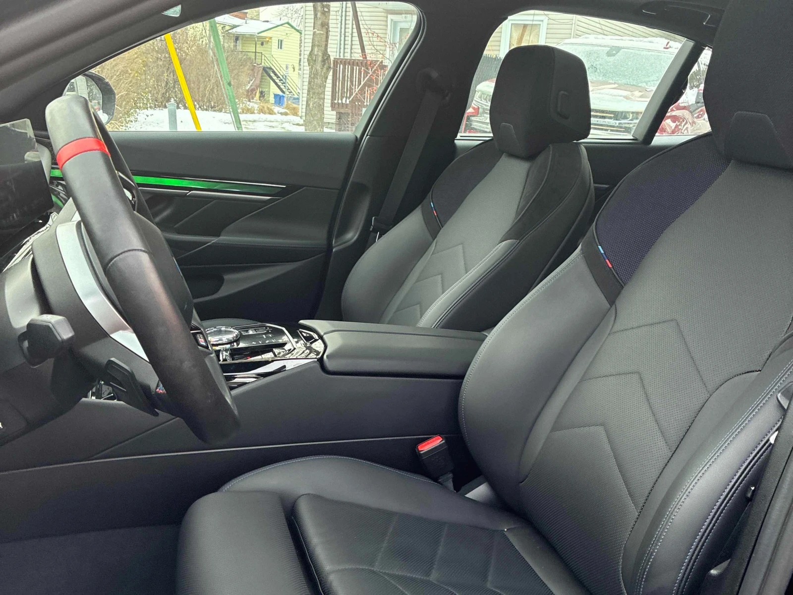 BMW i5 M60 xDrive * * CARFAX * *   * *  | Mobile.bg   8