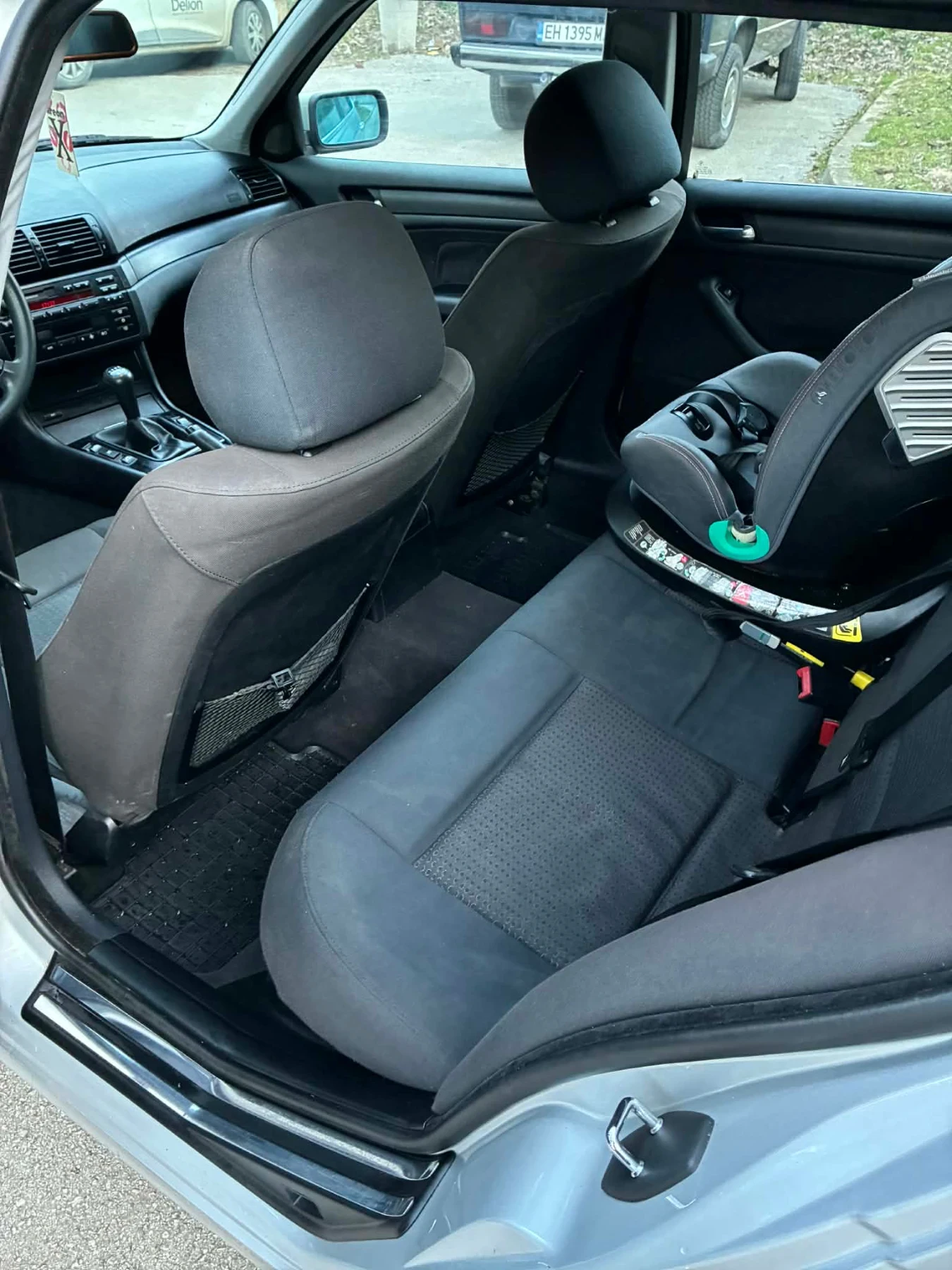 BMW 320 320i Face Vanos 170k, снимка 12 - Автомобили и джипове - 53818836