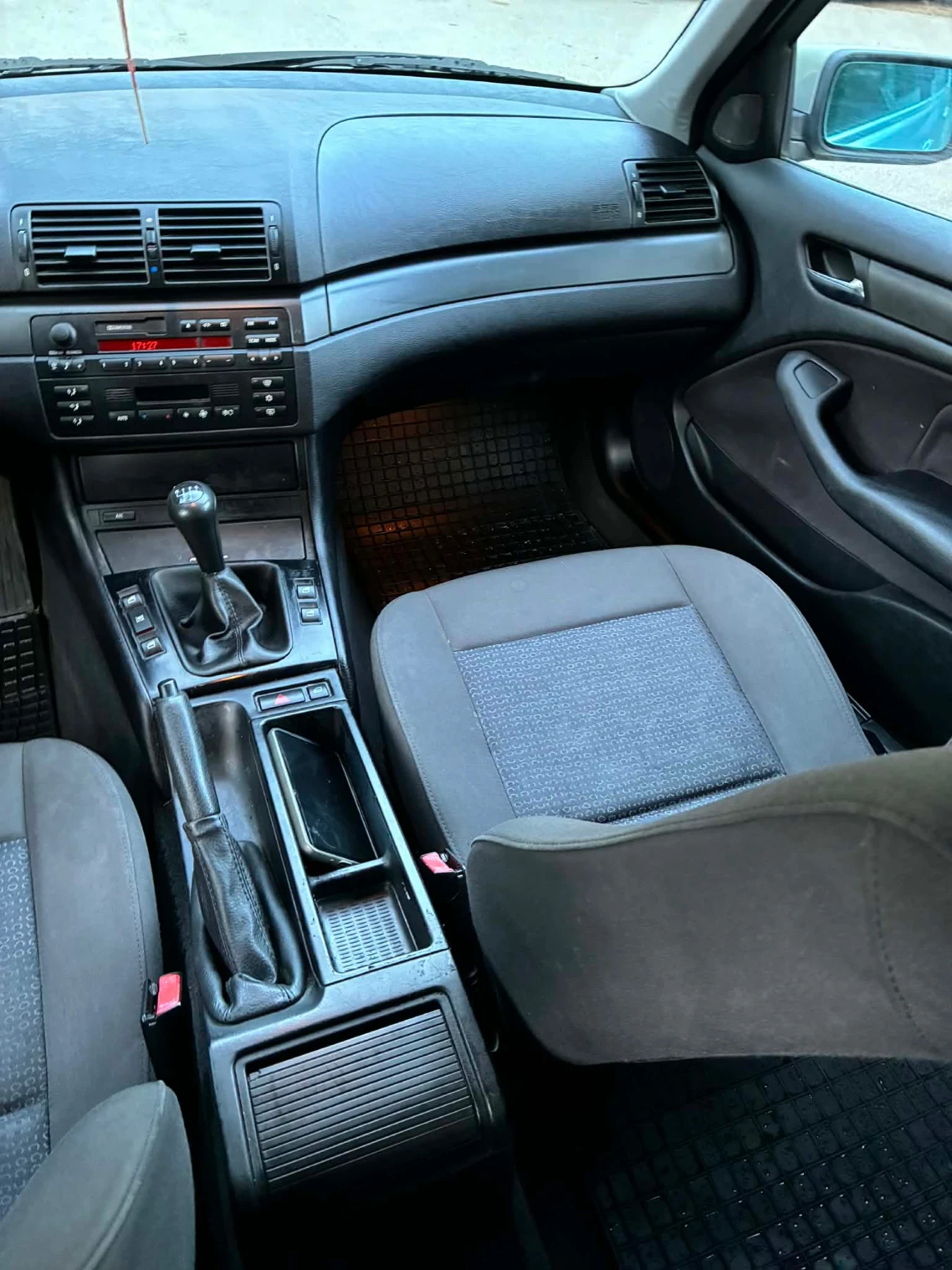 BMW 320 320i Face Vanos 170k, снимка 11 - Автомобили и джипове - 53818836