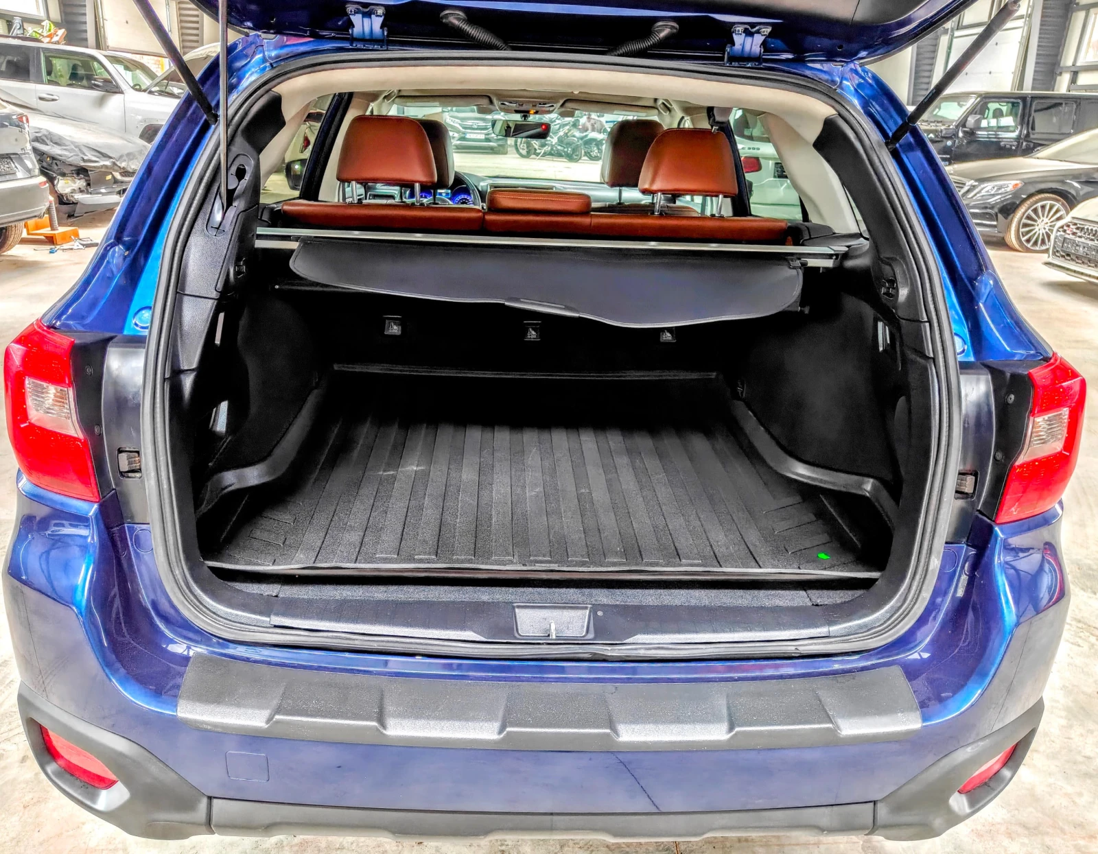 Subaru Outback 3.6 Prmier, снимка 13 - Автомобили и джипове - 53841110