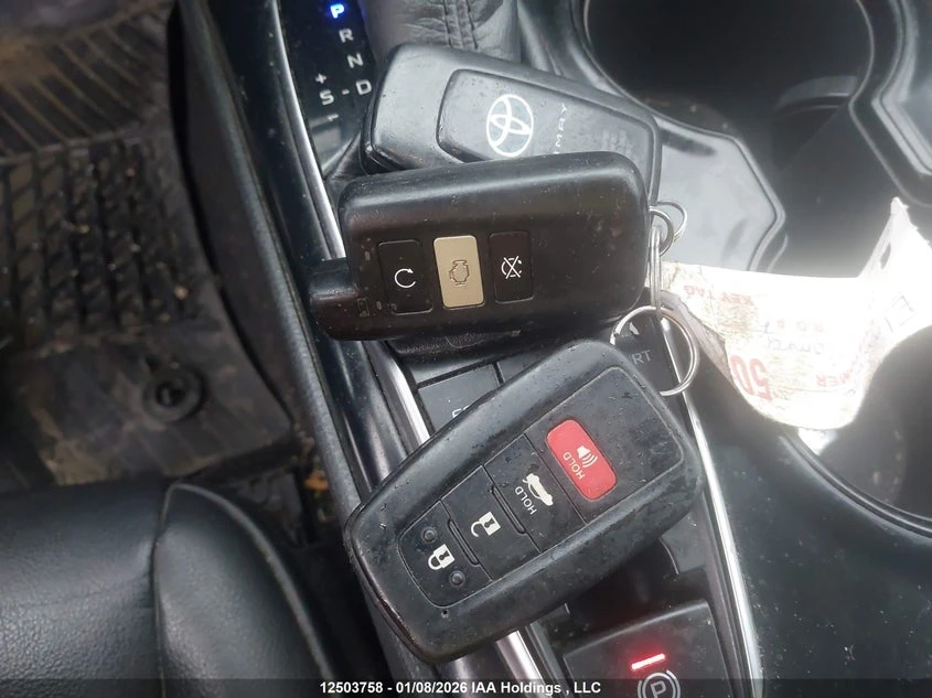 Toyota Camry Hybrid* Premium* Шибидах* 2ключа, снимка 12 - Автомобили и джипове - 54064421