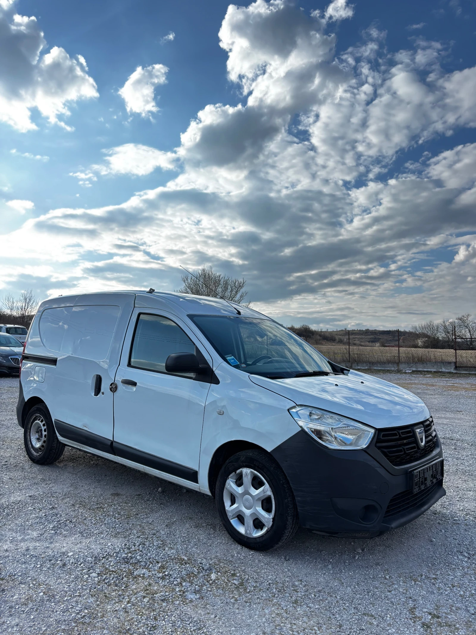 Dacia Dokker 1.5DCI 90кс, 2019, климатик !, снимка 4 - Автомобили и джипове - 54681476