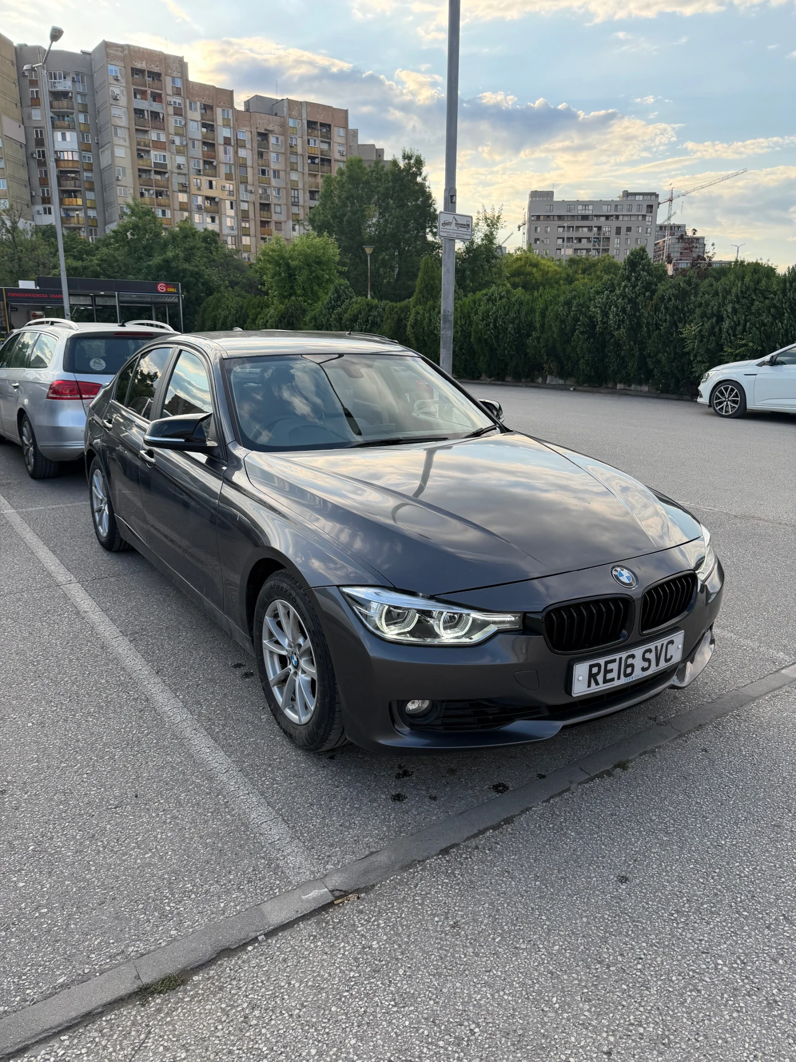 BMW 320 d FACELIFT EfficientDynamics, снимка 3 - Автомобили и джипове - 54768439