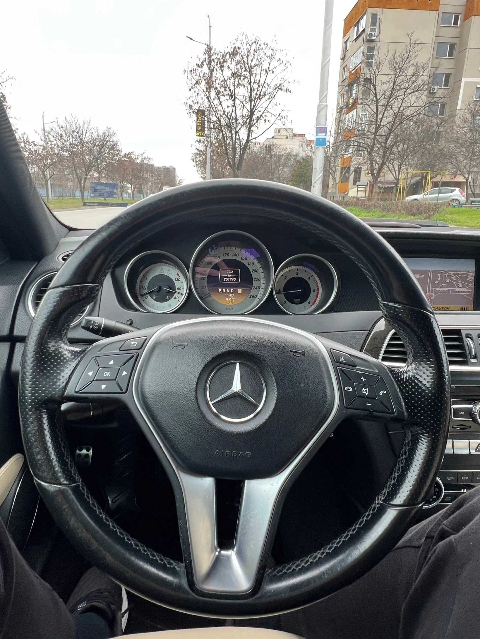 Mercedes-Benz C 220 Avangard, снимка 11 - Автомобили и джипове - 54910573