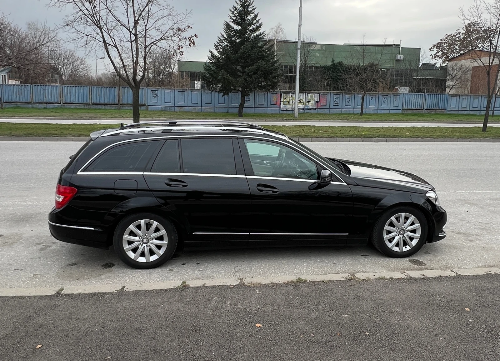 Mercedes-Benz C 220 Avangard, снимка 7 - Автомобили и джипове - 54910573