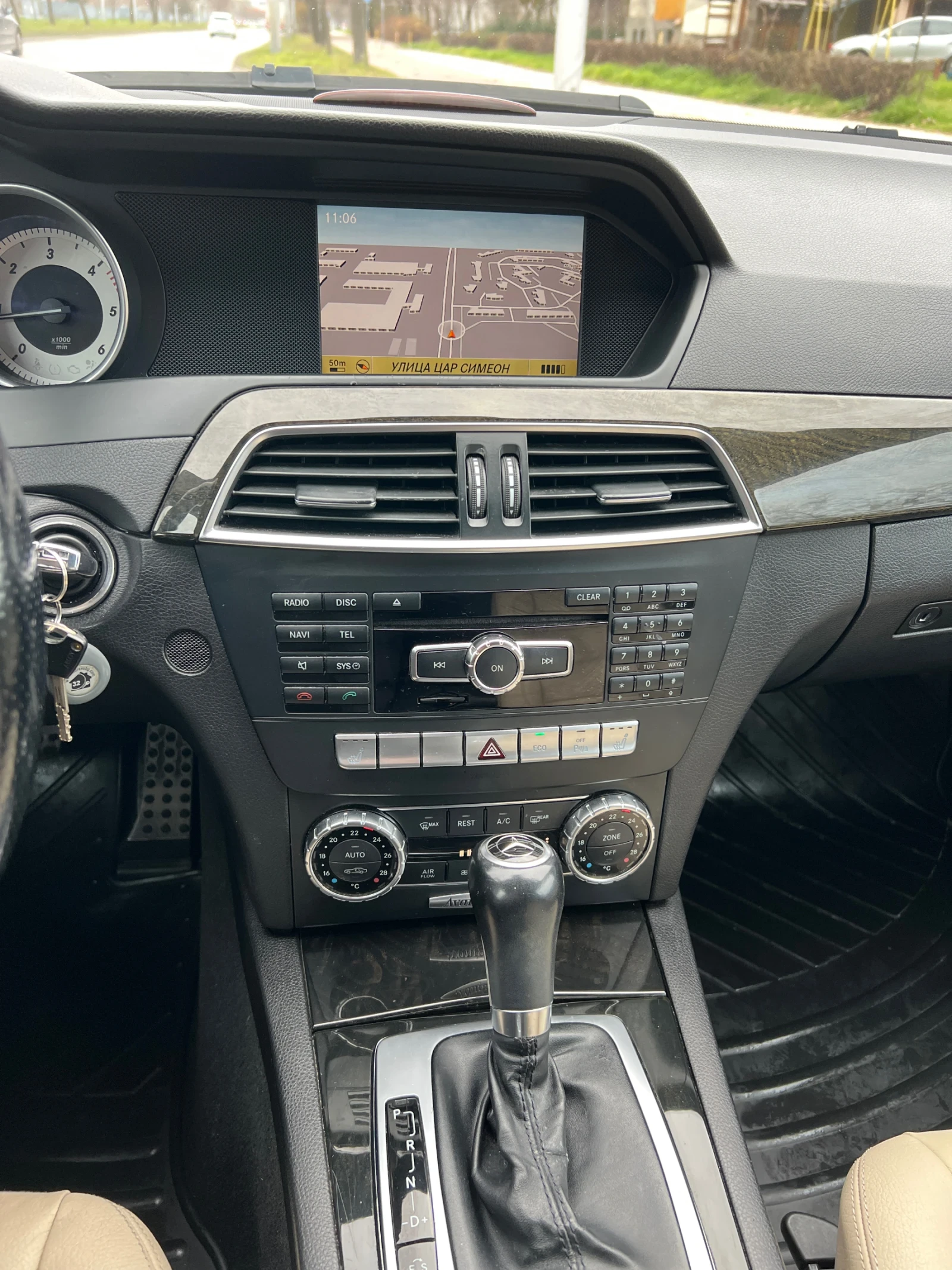 Mercedes-Benz C 220 Avangard, снимка 13 - Автомобили и джипове - 54910573