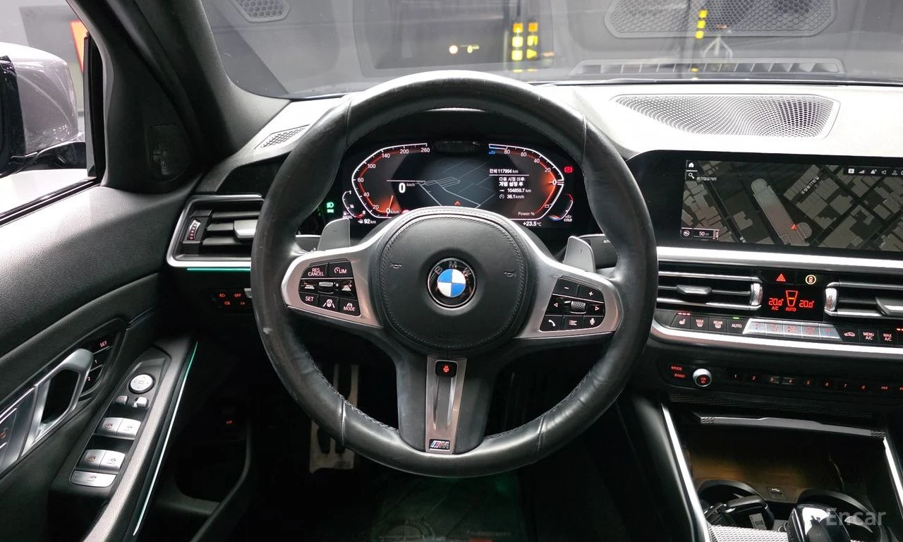 BMW 320 d M Sport* HARMAN KARDON* 360* HEAD-UP* DISTRONIC*, снимка 8 - Автомобили и джипове - 54910038