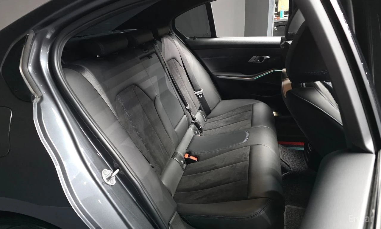 BMW 320 d M Sport* HARMAN KARDON* 360* HEAD-UP* DISTRONIC*, снимка 15 - Автомобили и джипове - 54910038