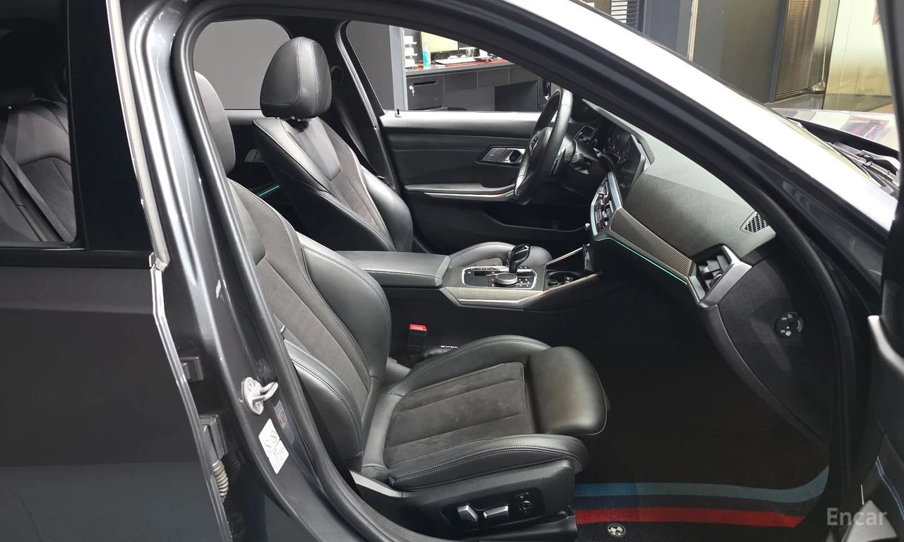 BMW 320 d M Sport* HARMAN KARDON* 360* HEAD-UP* DISTRONIC*, снимка 6 - Автомобили и джипове - 54910038