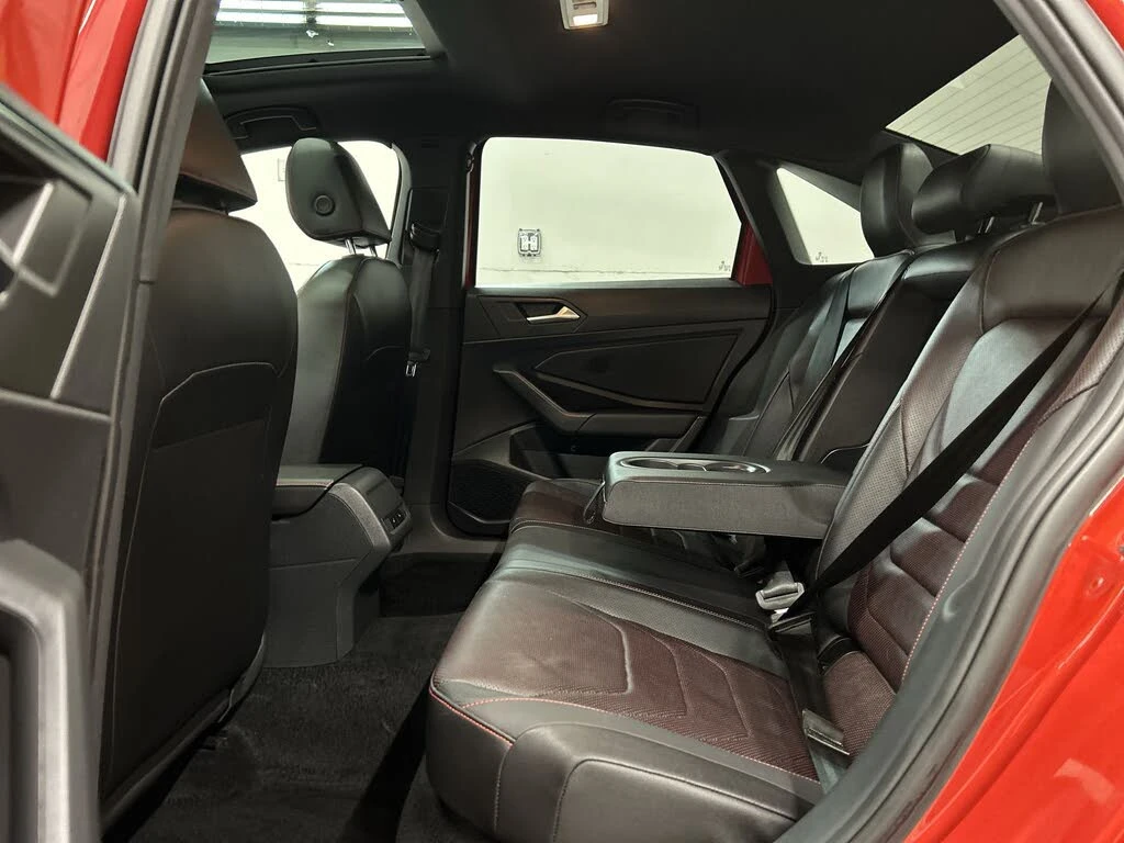 VW Jetta GLI, снимка 15 - Автомобили и джипове - 55321695