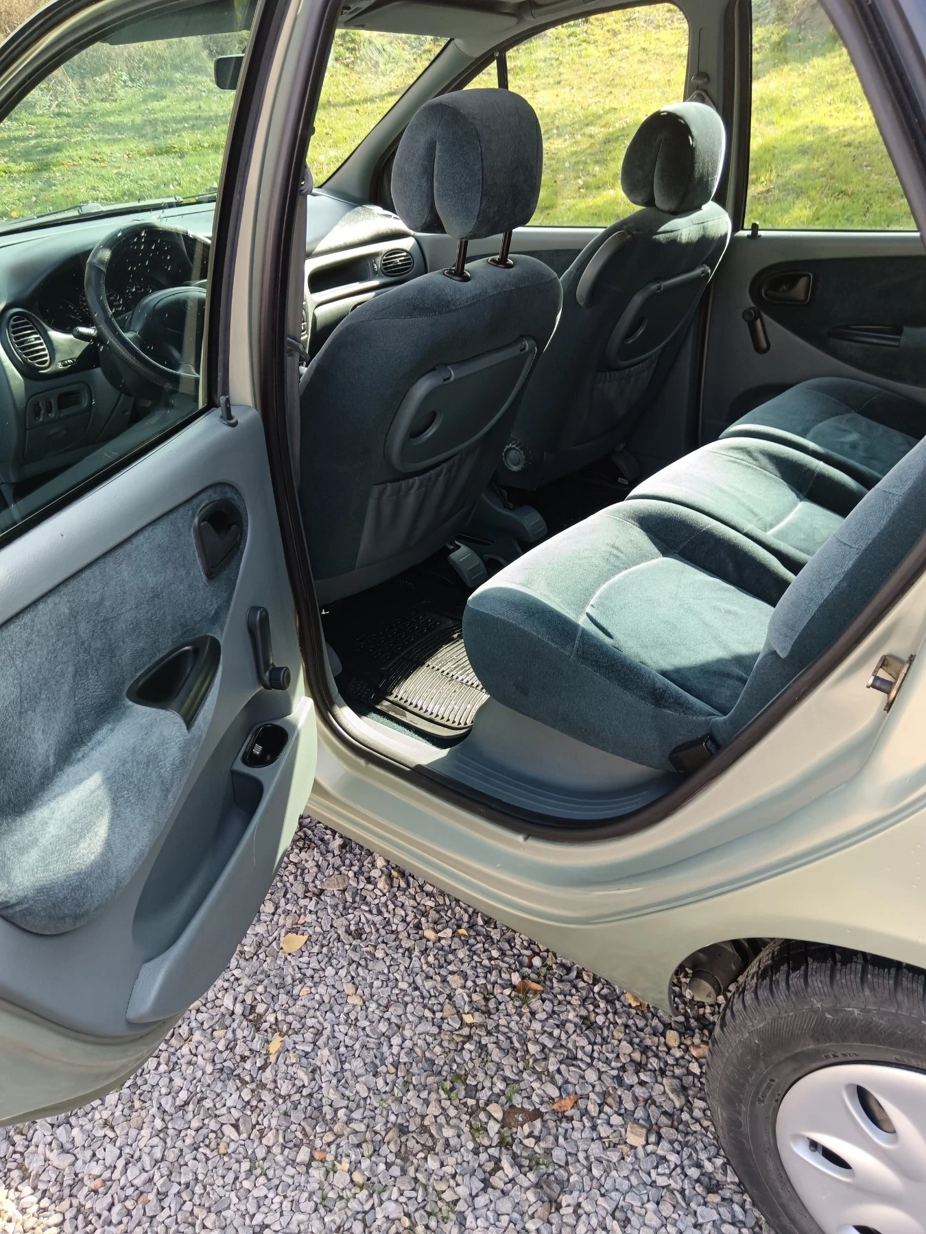 Renault Scenic, снимка 10 - Автомобили и джипове - 55872775