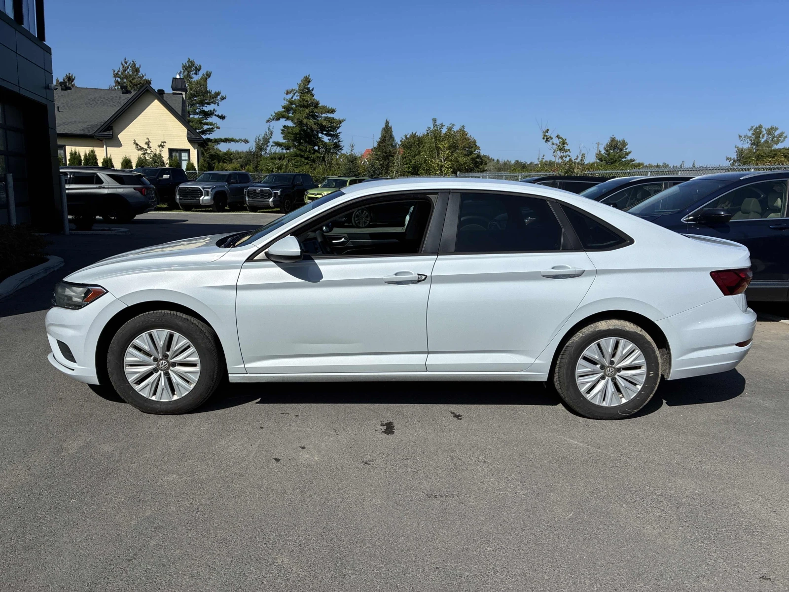 VW Jetta Comfortline / АВТОКРЕДИТ, снимка 2 - Автомобили и джипове - 56040429