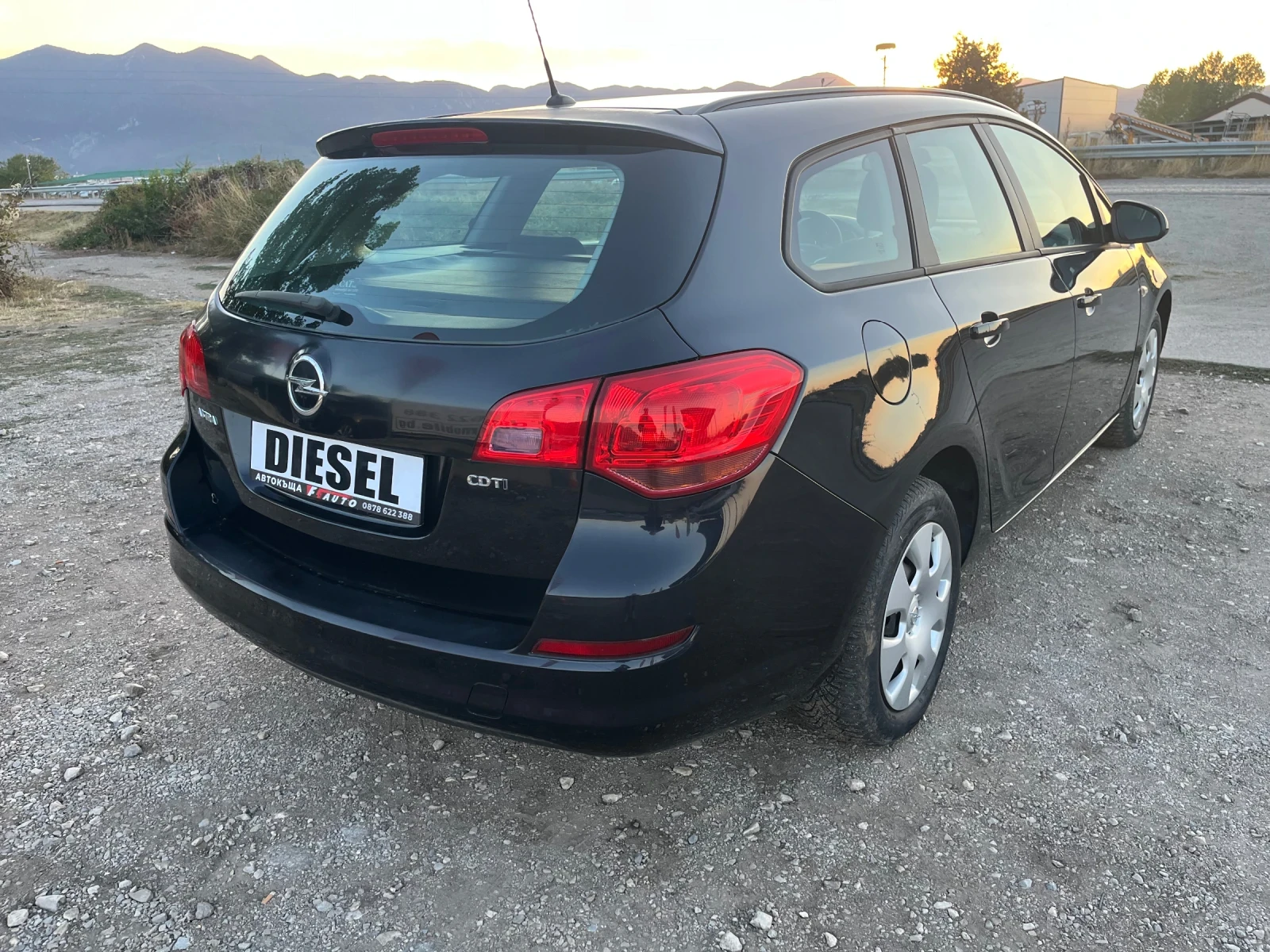 Opel Astra 1.7CDTI-110-ITALIA, снимка 9 - Автомобили и джипове - 56320827
