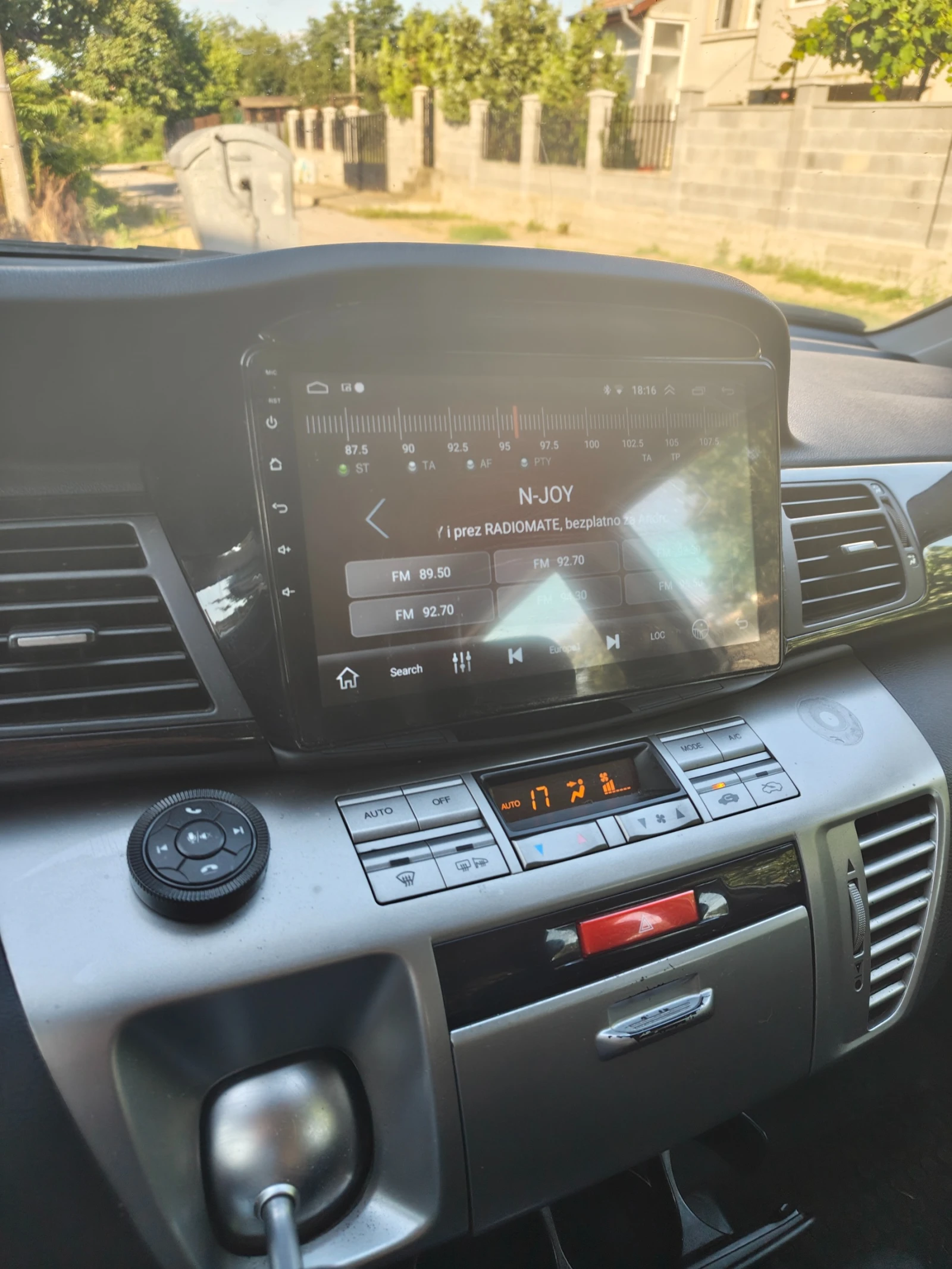 Honda Fr-v, снимка 6 - Автомобили и джипове - 56326998