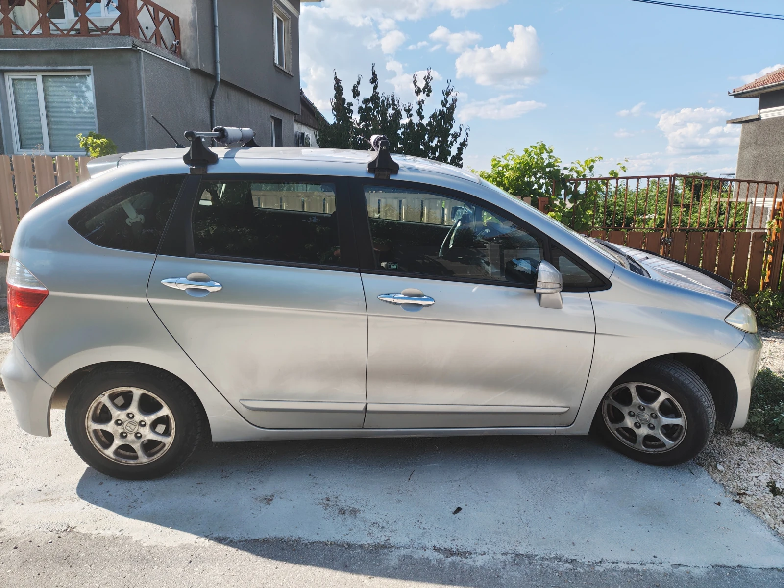 Honda Fr-v, снимка 4 - Автомобили и джипове - 56326998