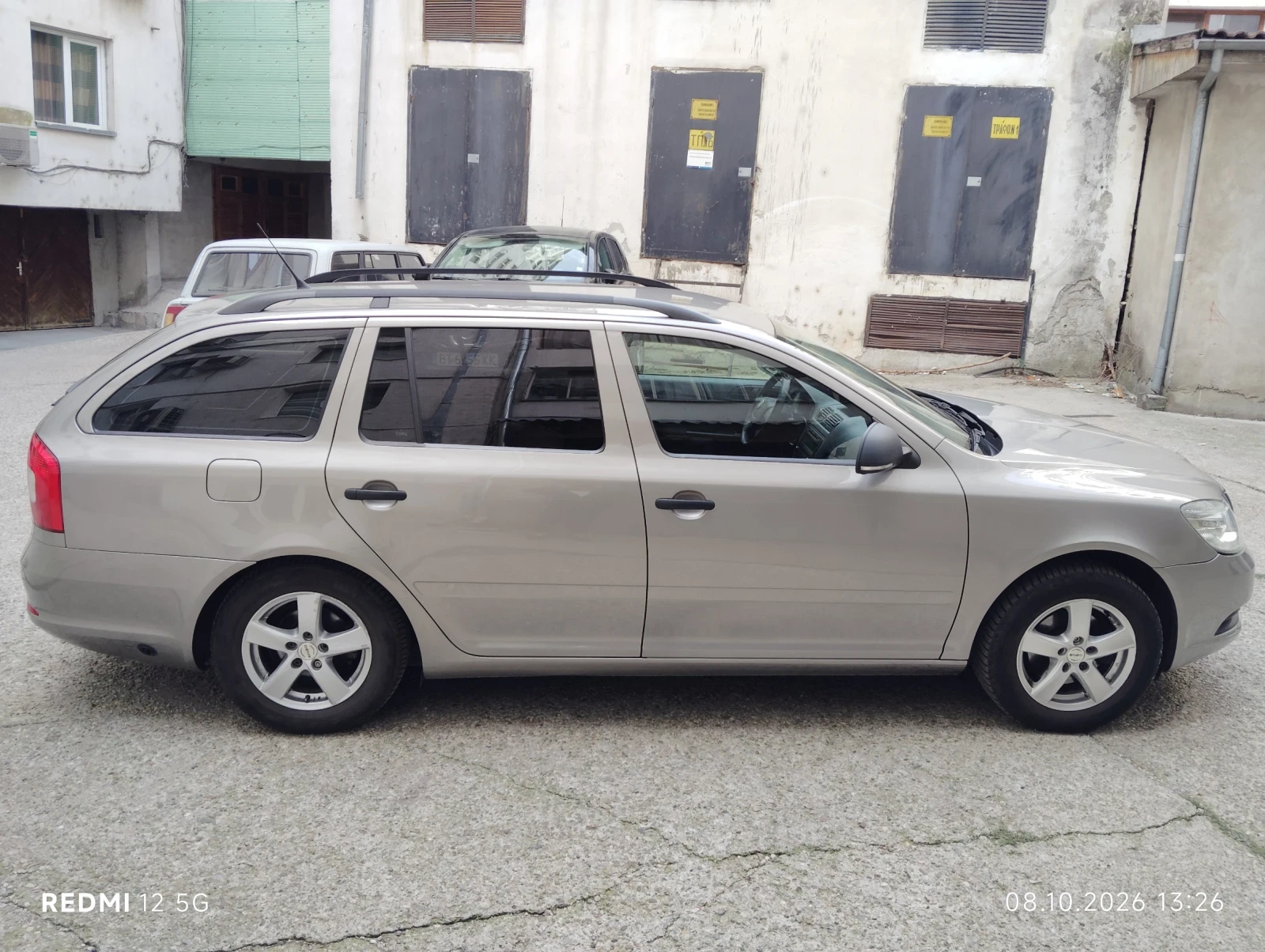 Skoda Octavia 1.6 МРI, снимка 4 - Автомобили и джипове - 56423544