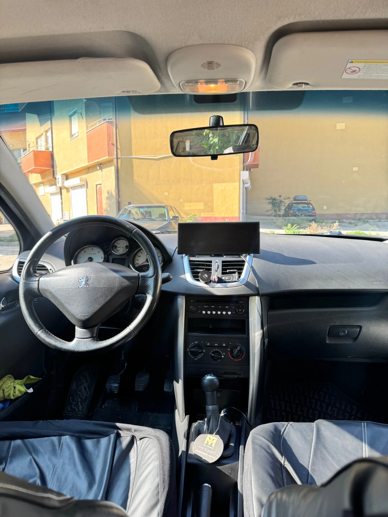Peugeot 207, снимка 9 - Автомобили и джипове - 56681105