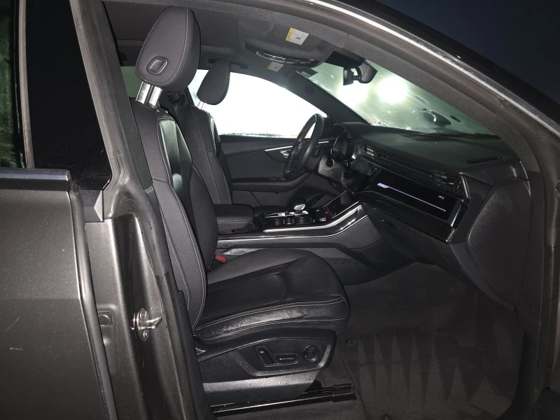 Audi Q8 Premium Plus, снимка 9 - Автомобили и джипове - 53413476